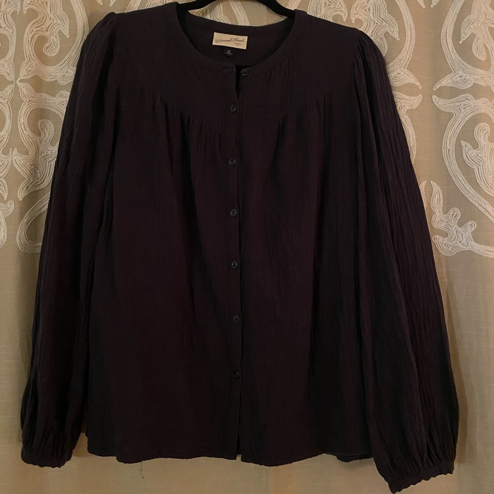 Universal Threads Charcoal Top